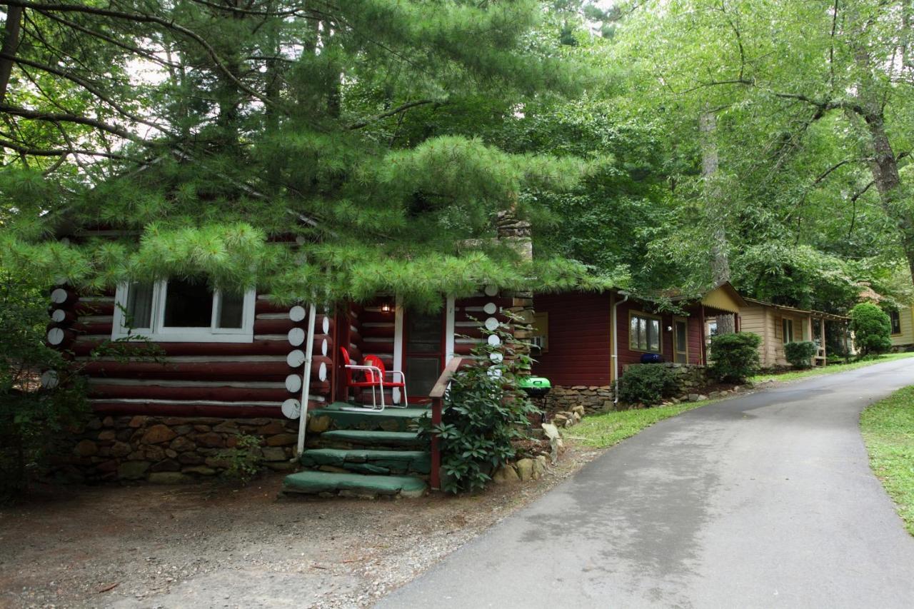 The Pines Cottages Woodfin Exterior foto