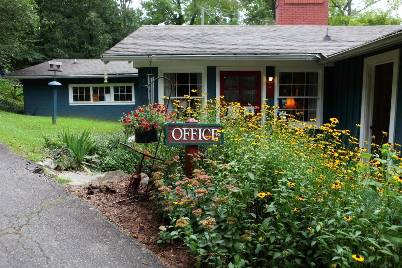 The Pines Cottages Woodfin Exterior foto