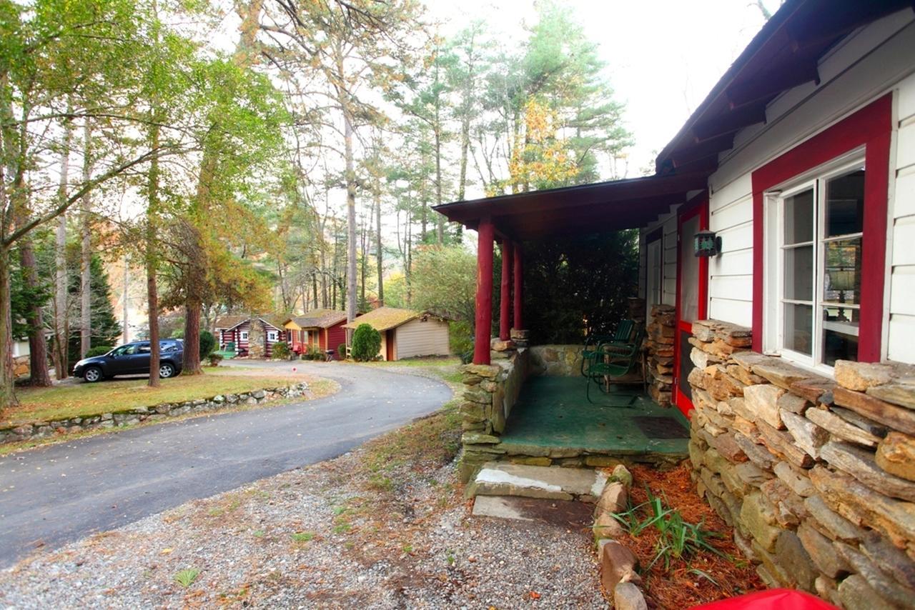 The Pines Cottages Woodfin Exterior foto